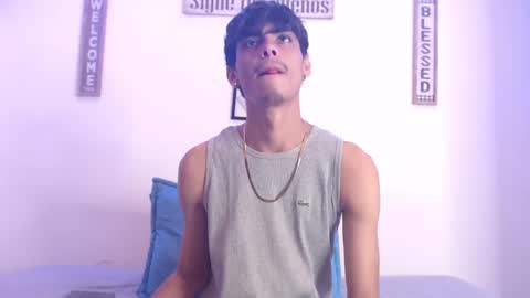 Snapshot of harrythomson1 chatting on 02/17/25, 02:42 harry thomson online show from 02/17/25, 02:42