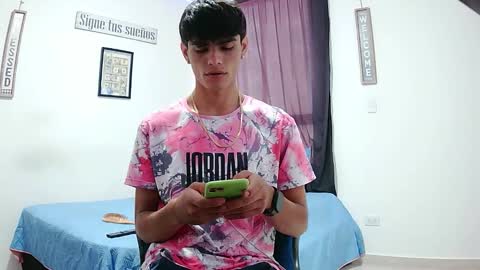 Snapshot of harrythomson1 chatting on 03/15/26, 07:09 harry thomson online show from 03/15/26, 07:09