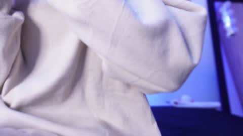 Snapshot of harrytwink18 chatting on 12/31/24, 12:15 HARRY online show from 12/31/24, 12:15