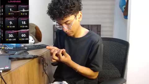 Snapshot of harrytwink18 chatting on 09/11/25, 05:57 HARRY online show from 09/11/25, 05:57