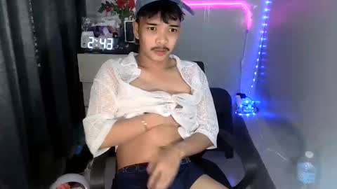 Snapshot of hart_well69 chatting on 03/10/25, 01:43 Michael18 online show from 03/10/25, 01:43