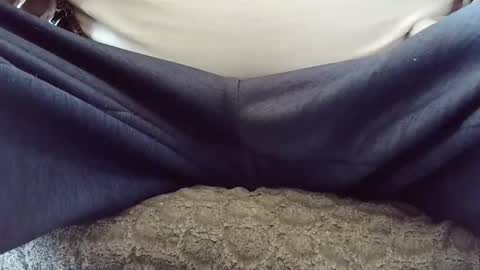 Snapshot of hartl1112 chatting on 09/09/25, 08:03 hartl1112 online show from 09/09/25, 08:03