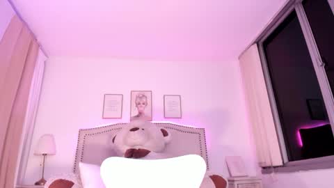 Snapshot of haru__kii chatting on 10/26/25, 03:34 haru online show from 10/26/25, 03:34