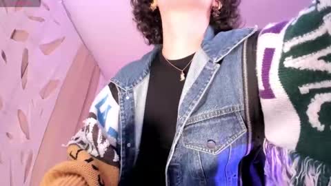 Snapshot of haru__kii chatting on 10/30/25, 02:35 haru online show from 10/30/25, 02:35