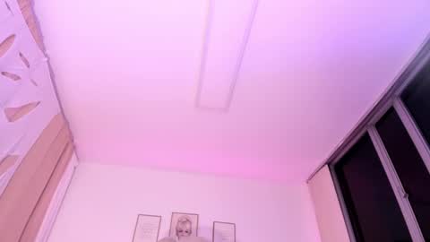 Snapshot of haru__kii chatting on 11/01/25, 12:23 haru online show from 11/01/25, 12:23