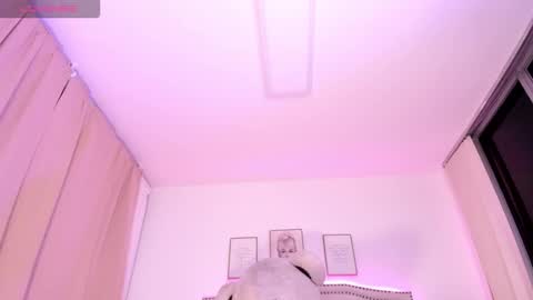 Snapshot of haru__kii chatting on 11/12/25, 04:24 haru online show from 11/12/25, 04:24