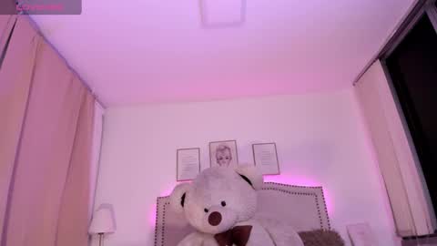 Snapshot of haru__kii chatting on 11/13/25, 03:05 haru online show from 11/13/25, 03:05