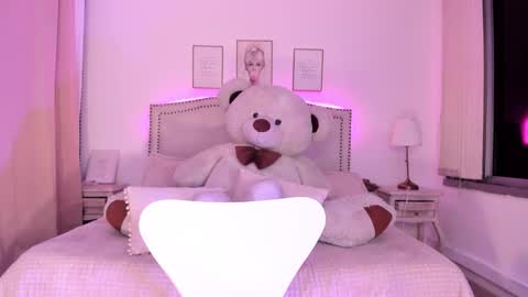 Snapshot of haru__kii chatting on 12/05/25, 03:15 haru online show from 12/05/25, 03:15