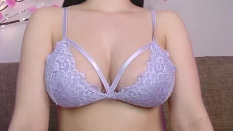 Snapshot of haru_blossom chatting on 01/02/25, 08:24     online show from 01/02/25, 08:24