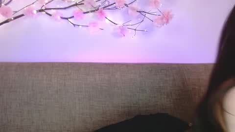 Snapshot of haru_blossom chatting on 10/13/25, 03:01     online show from 10/13/25, 03:01