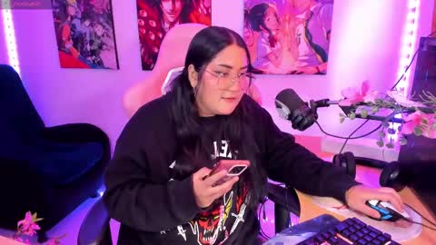 Snapshot of haruu2 chatting on 02/22/25, 05:24 karen online show from 02/22/25, 05:24