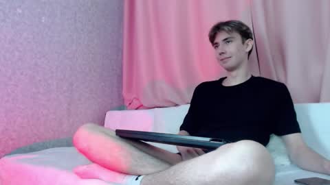 Snapshot of harvey_foster chatting on 12/17/25, 03:29 harvey_foster online show from 12/17/25, 03:29