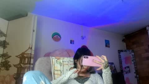 Snapshot of harypeath_ chatting on 04/05/26, 03:15 Im Emily and I could be the love of your life online show from 04/05/26, 03:15