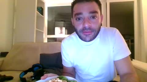 Snapshot of hash420 chatting on 03/03/25, 09:48 hash420 online show from 03/03/25, 09:48