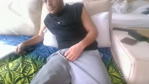 Snapshot of hash420 chatting on 10/23/25, 01:21 hash420 online show from 10/23/25, 01:21