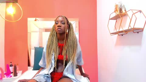 Snapshot of hassly_hot69 chatting on 02/06/25, 11:32 Nicky bac online show from 02/06/25, 11:32