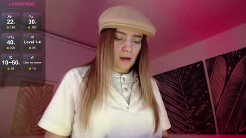 Snapshot of hat_girl chatting on 12/05/24, 05:59 Nicole online show from 12/05/24, 05:59