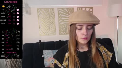 Snapshot of hat_girl chatting on 01/21/25, 10:08 Nicole online show from 01/21/25, 10:08