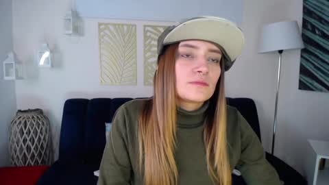 Snapshot of hat_girl chatting on 02/01/25, 03:41 Nicole online show from 02/01/25, 03:41