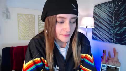 Snapshot of hat_girl chatting on 03/07/25, 04:02 Nicole online show from 03/07/25, 04:02