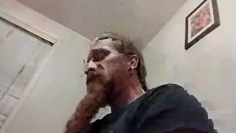 Snapshot of hatefullgod chatting on 02/13/26, 02:40 hatefullgod online show from 02/13/26, 02:40