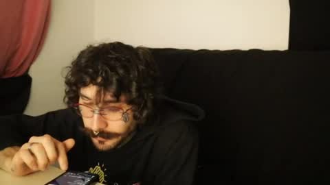 Snapshot of hatsumotokyoto chatting on 01/28/25, 12:47 More content   2   online show from 01/28/25, 12:47