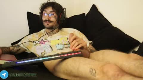 Snapshot of hatsumotokyoto chatting on 01/28/25, 07:00 More content   2   online show from 01/28/25, 07:00