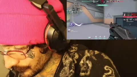 Snapshot of hatsumotokyoto chatting on 02/02/25, 03:21 More content   2   online show from 02/02/25, 03:21