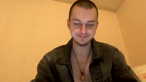 Snapshot of hattydee chatting on 12/04/24, 01:25 dee online show from 12/04/24, 01:25