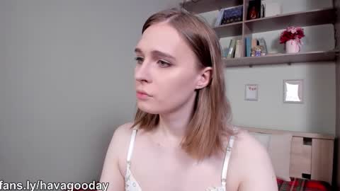 Snapshot of havagooday chatting on 01/10/26, 06:15 Mia online show from 01/10/26, 06:15