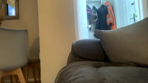 Snapshot of hawks2113 chatting on 01/10/25, 01:31 hawks2113 online show from 01/10/25, 01:31