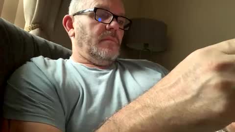 Snapshot of hawks2113 chatting on 02/10/25, 09:36 hawks2113 online show from 02/10/25, 09:36