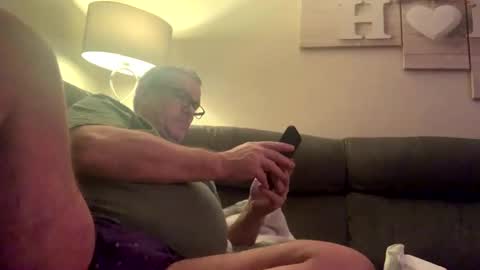 Snapshot of hawks2113 chatting on 02/17/25, 11:09 hawks2113 online show from 02/17/25, 11:09