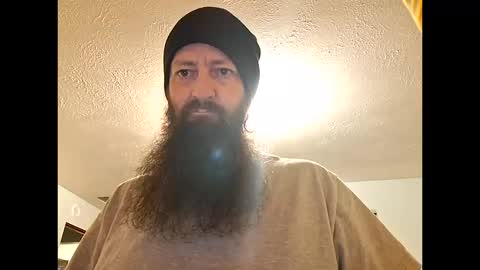 Robert online show from 10/12/25, 04:50