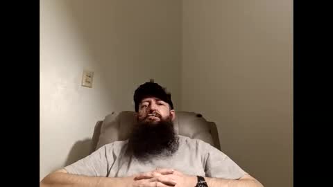 Snapshot of hawktalon007 chatting on 03/04/26, 01:44 Robert online show from 03/04/26, 01:44