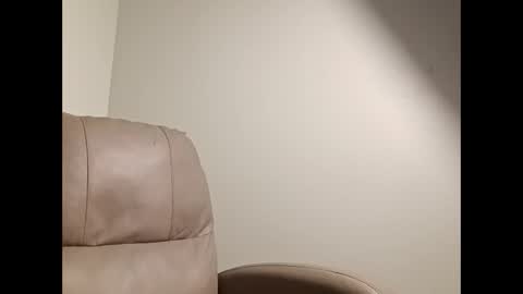 Snapshot of hawktalon007 chatting on 03/05/26, 04:19 Robert online show from 03/05/26, 04:19