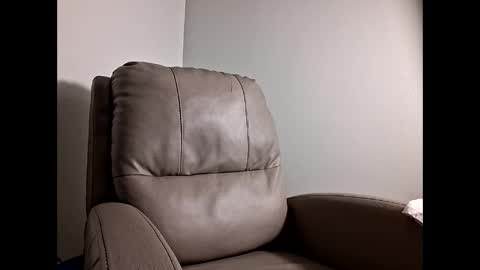 Snapshot of hawktalon007 chatting on 03/08/26, 05:55 Robert online show from 03/08/26, 05:55