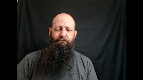 Snapshot of hawktalon007 chatting on 04/09/26, 05:18 Robert online show from 04/09/26, 05:18