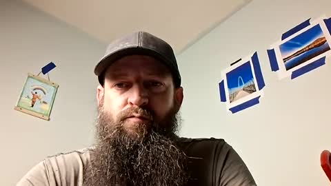 Snapshot of hawktalon007 chatting on 08/08/26, 01:19 Robert online show from 08/08/26, 01:19