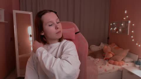 Mia online show from 01/08/26, 01:19