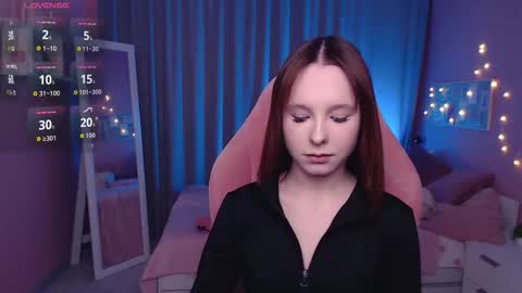 Snapshot of haya_harareet chatting on 02/24/26, 08:12 Mia online show from 02/24/26, 08:12