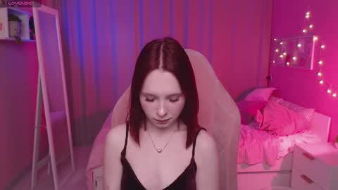 Snapshot of haya_harareet chatting on 03/15/26, 08:20 Mia online show from 03/15/26, 08:20