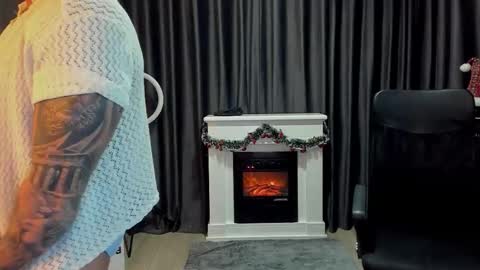 Snapshot of haydenspears chatting on 12/22/25, 04:04 HaydenSpears online show from 12/22/25, 04:04