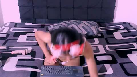 Snapshot of hayley_1111 chatting on 12/13/25, 11:43 hayley_1111 online show from 12/13/25, 11:43