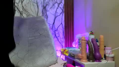 hayley miller online show from 11/03/25, 01:08