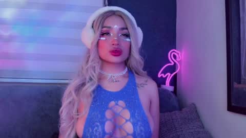 Snapshot of hazeeell chatting on 01/09/25, 05:02 Marie online show from 01/09/25, 05:02