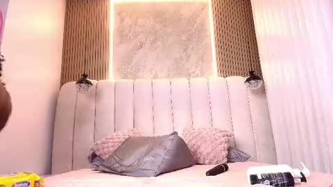 Snapshot of hazel_kataleya chatting on 06/11/26, 12:32 kataleya online show from 06/11/26, 12:32