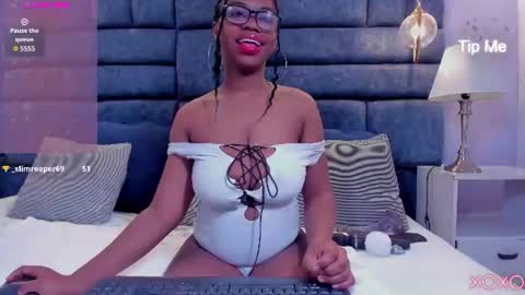 Snapshot of hazel_lanee chatting on 06/22/26, 05:48 hazel_lanee online show from 06/22/26, 05:48