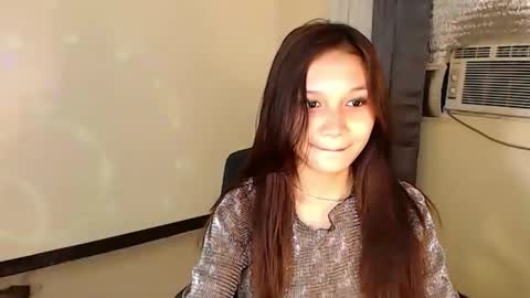 Snapshot of hazel_loves_you143 chatting on 09/16/25, 05:30 hazel_loves_you143 online show from 09/16/25, 05:30