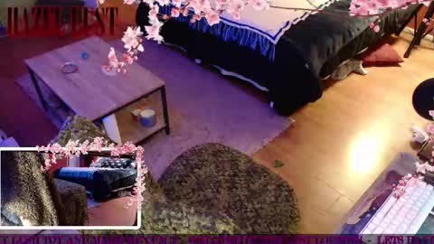 Snapshot of hazel_lust chatting on 03/21/26, 02:05 Hazel Lust online show from 03/21/26, 02:05
